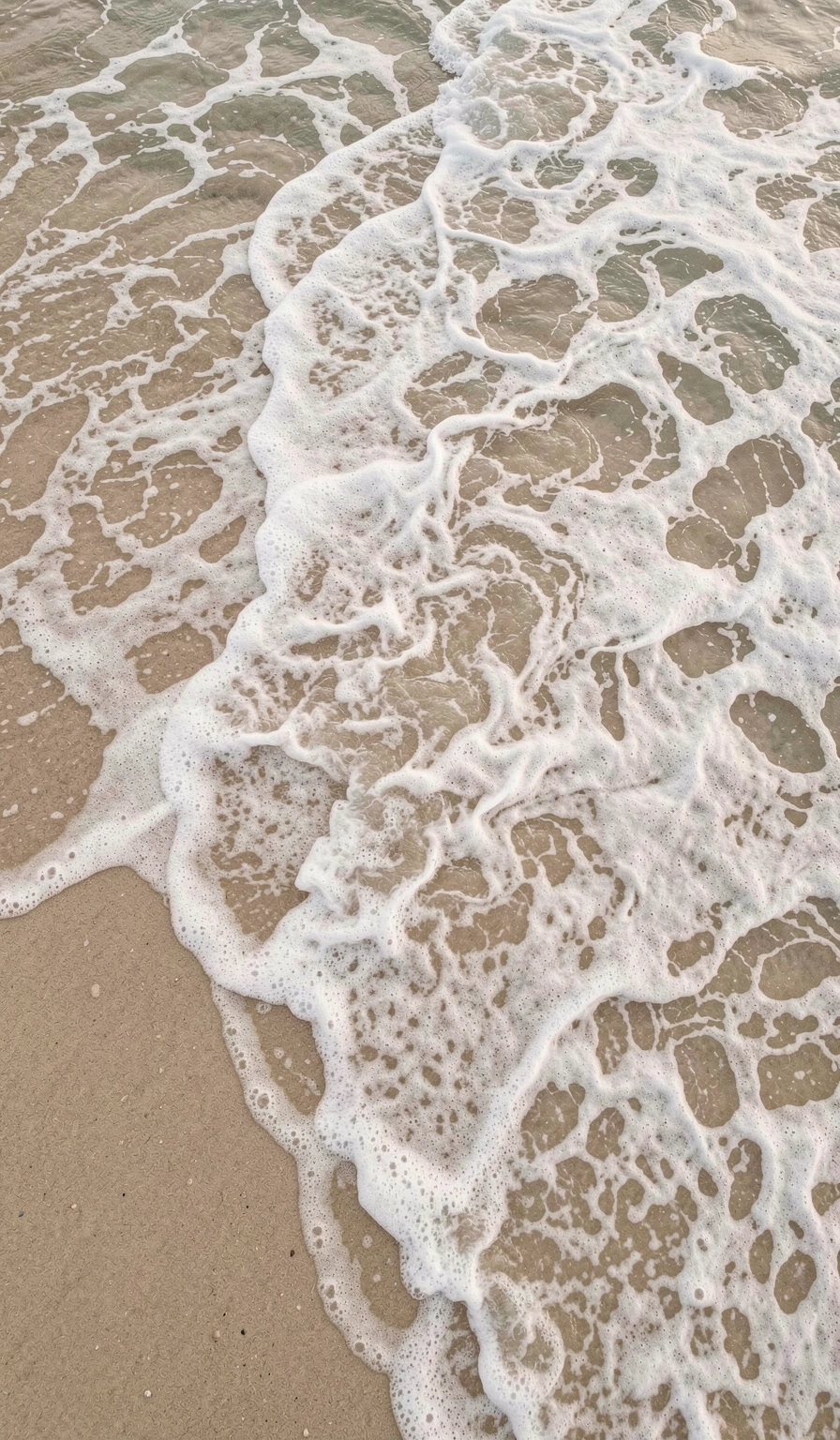 aesthetic wallpaper — ocean foam 1 (free download)