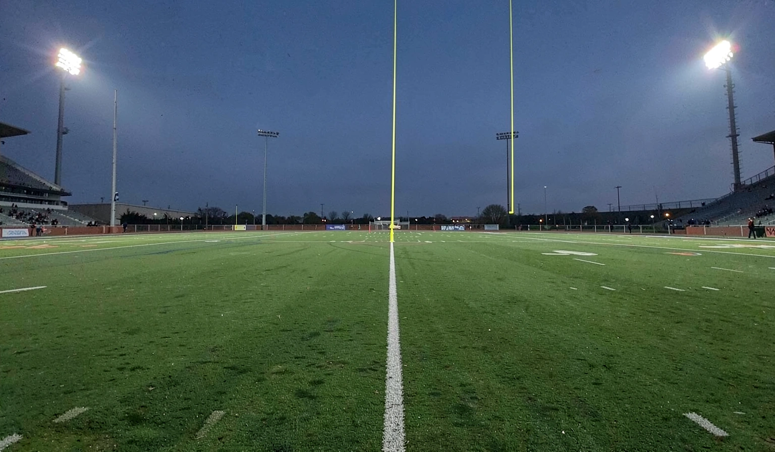 football field background — endzone 2 (free download)