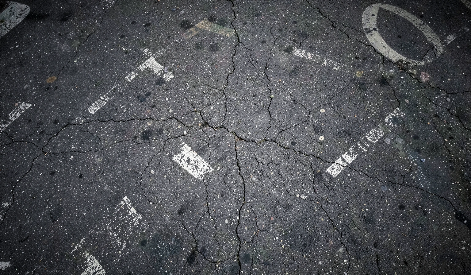 grunge texture — asphalt cracked 2 (free download)